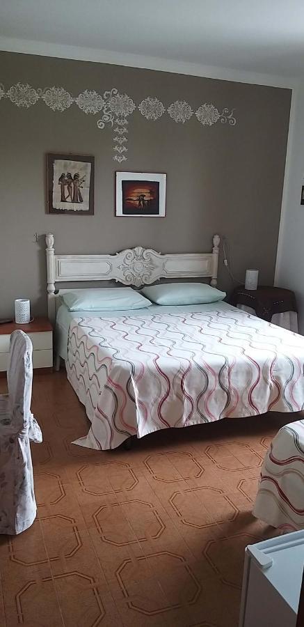 La Finestra Sul Cortile Bed and Breakfast Pomezia Eksteriør billede